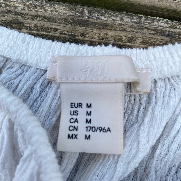 H&M white on or off shoulder cropped blouse size Medium - Picture 4 of 7